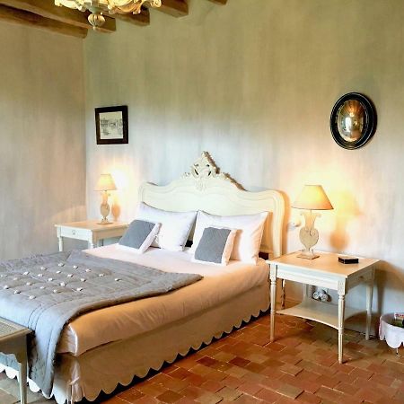 Les Volets Bleus Bed & Breakfast อาร์กองส์ ภายนอก รูปภาพ