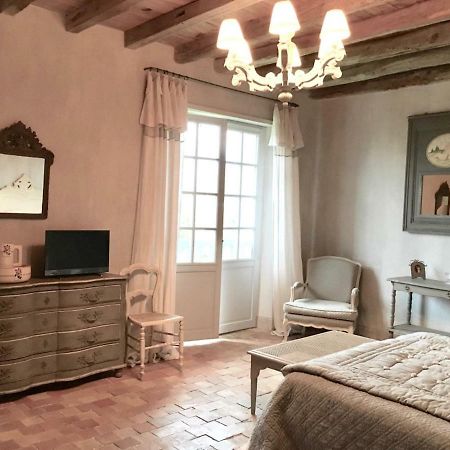 Les Volets Bleus Bed & Breakfast อาร์กองส์ ภายนอก รูปภาพ
