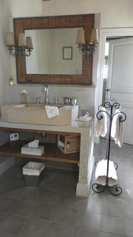 Les Volets Bleus Bed & Breakfast อาร์กองส์ ภายนอก รูปภาพ