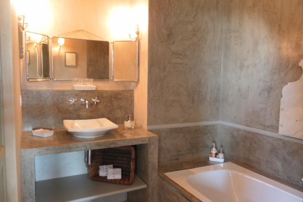 Les Volets Bleus Bed & Breakfast อาร์กองส์ ห้อง รูปภาพ