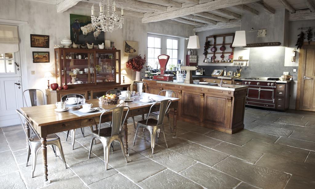 Les Volets Bleus Bed & Breakfast อาร์กองส์ ภายนอก รูปภาพ