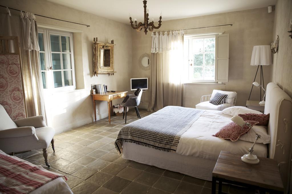 Les Volets Bleus Bed & Breakfast อาร์กองส์ ห้อง รูปภาพ