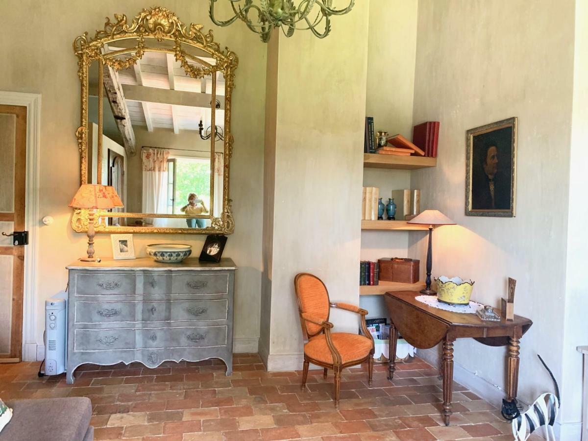 Les Volets Bleus Bed & Breakfast อาร์กองส์ ภายนอก รูปภาพ